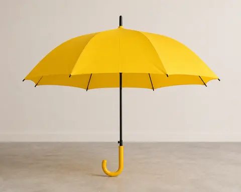 Minh họa cho “một điểm nhấn chính”: A yellow umbrella as the single dominant subject.